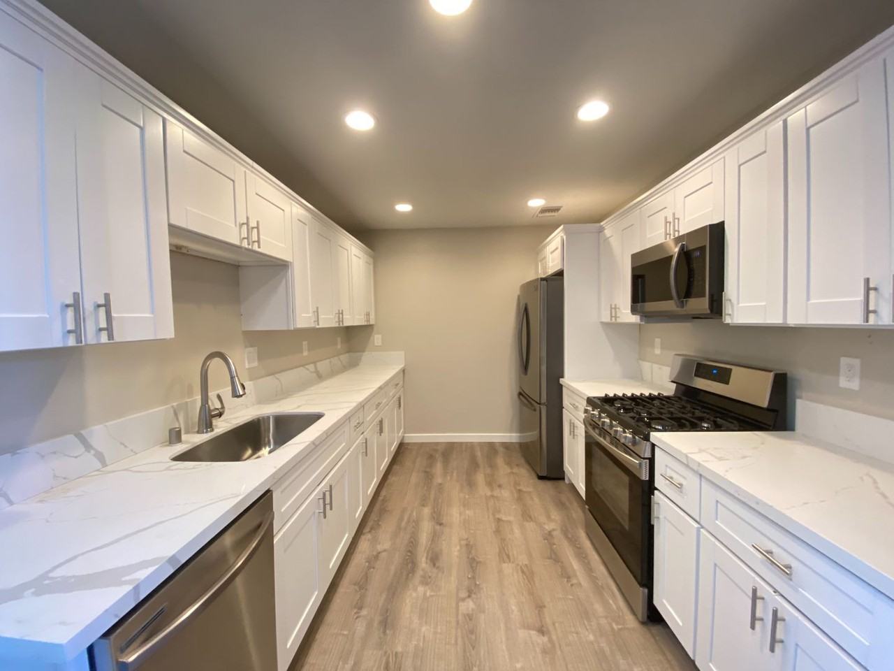 4928 4928 64th St and 4930 64th St. - Photo 7 of 28