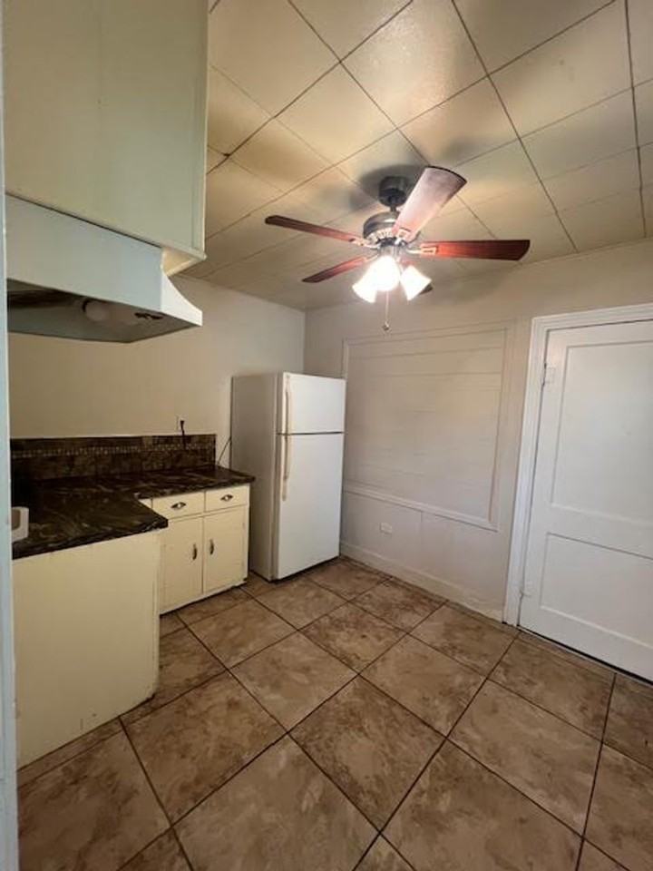 2727 Lasker Avenue - Photo 4 of 12