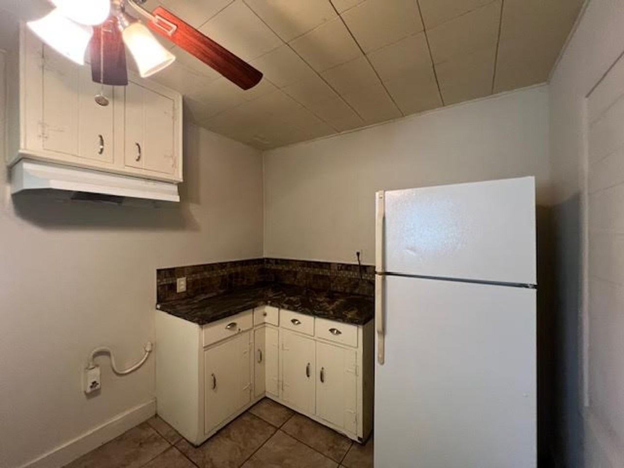 2727 Lasker Avenue - Photo 5 of 12