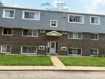 262 E Grand Ave - Photo 1 of 1