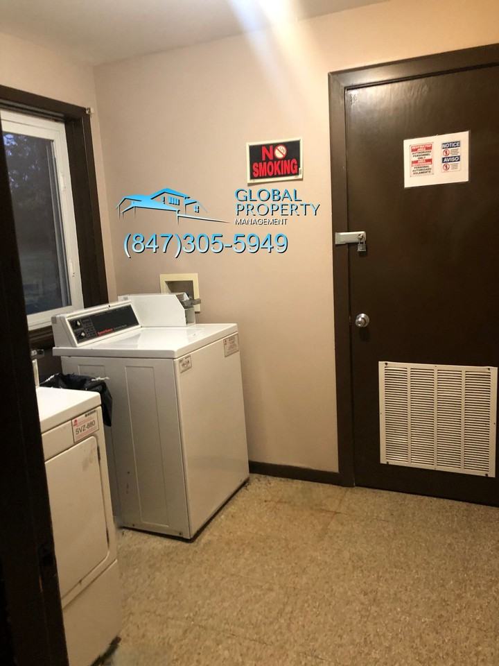 262 E Grand Ave - Photo 2 of 5