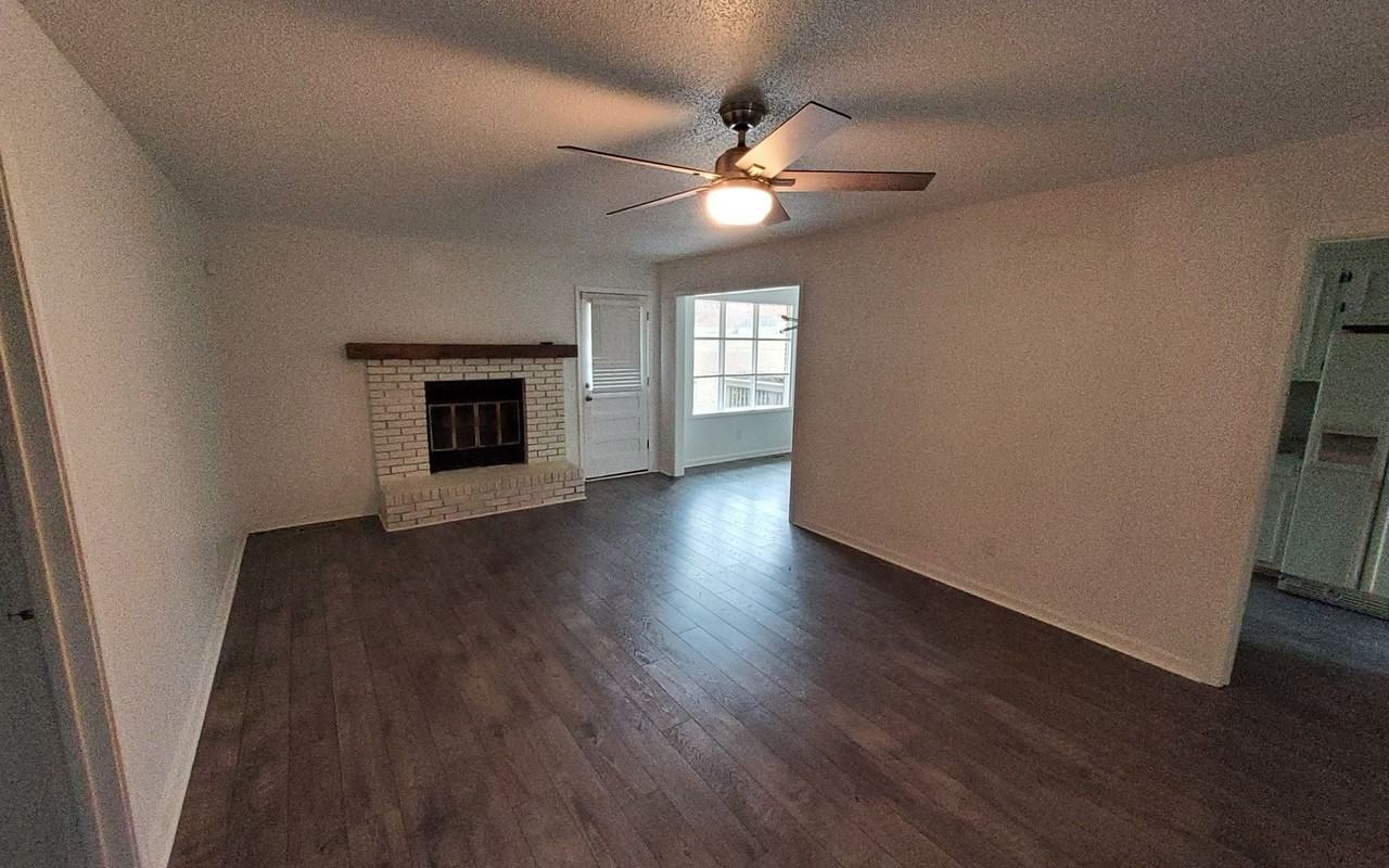 2890 Watermark Dr - Photo 2 of 12