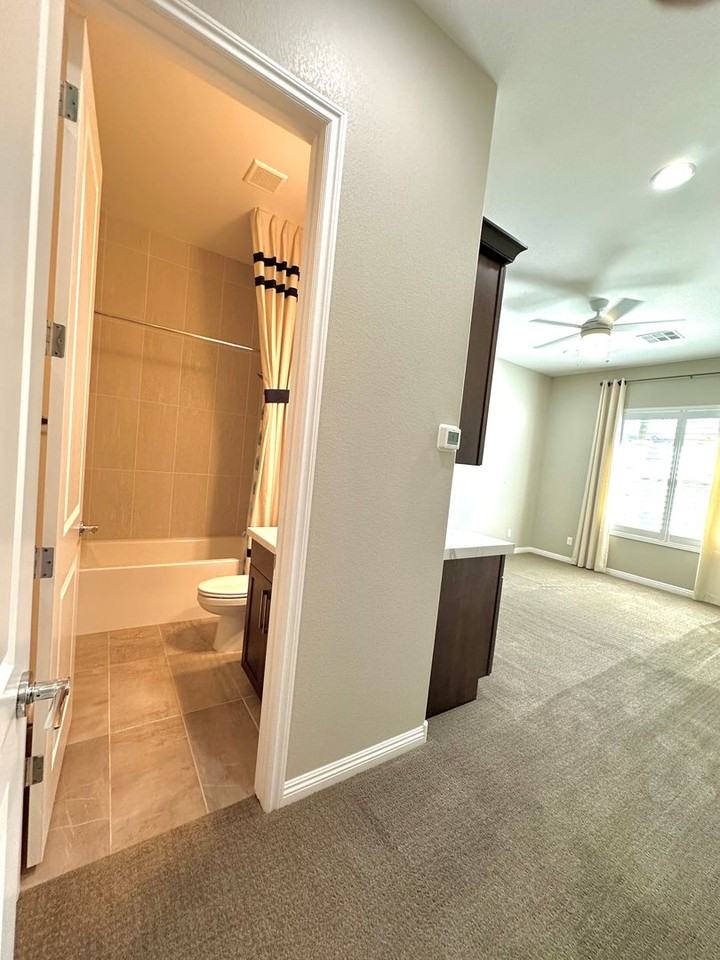 12520 Point Sierra St - Photo 5 of 39