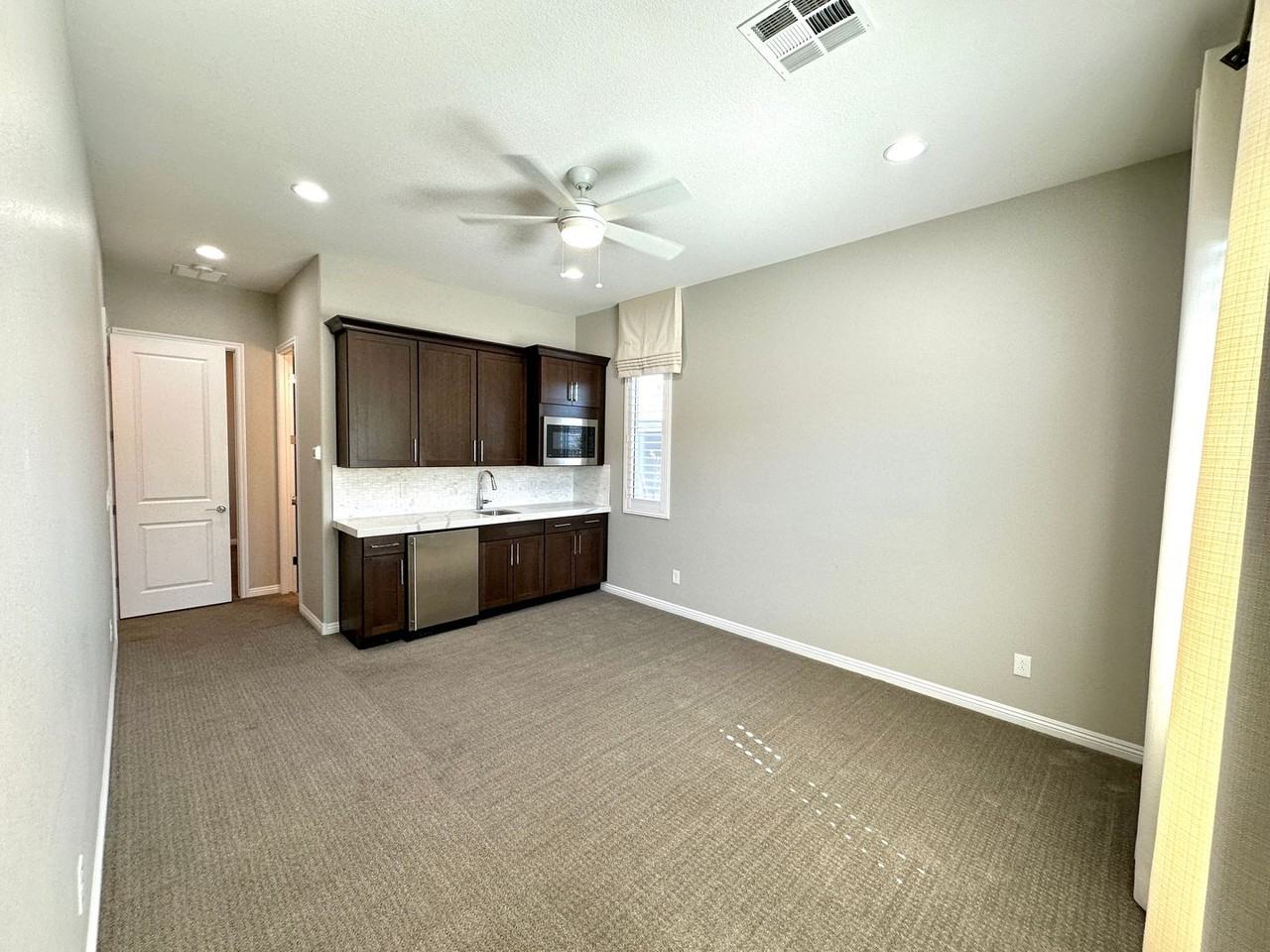 12520 Point Sierra St - Photo 6 of 39