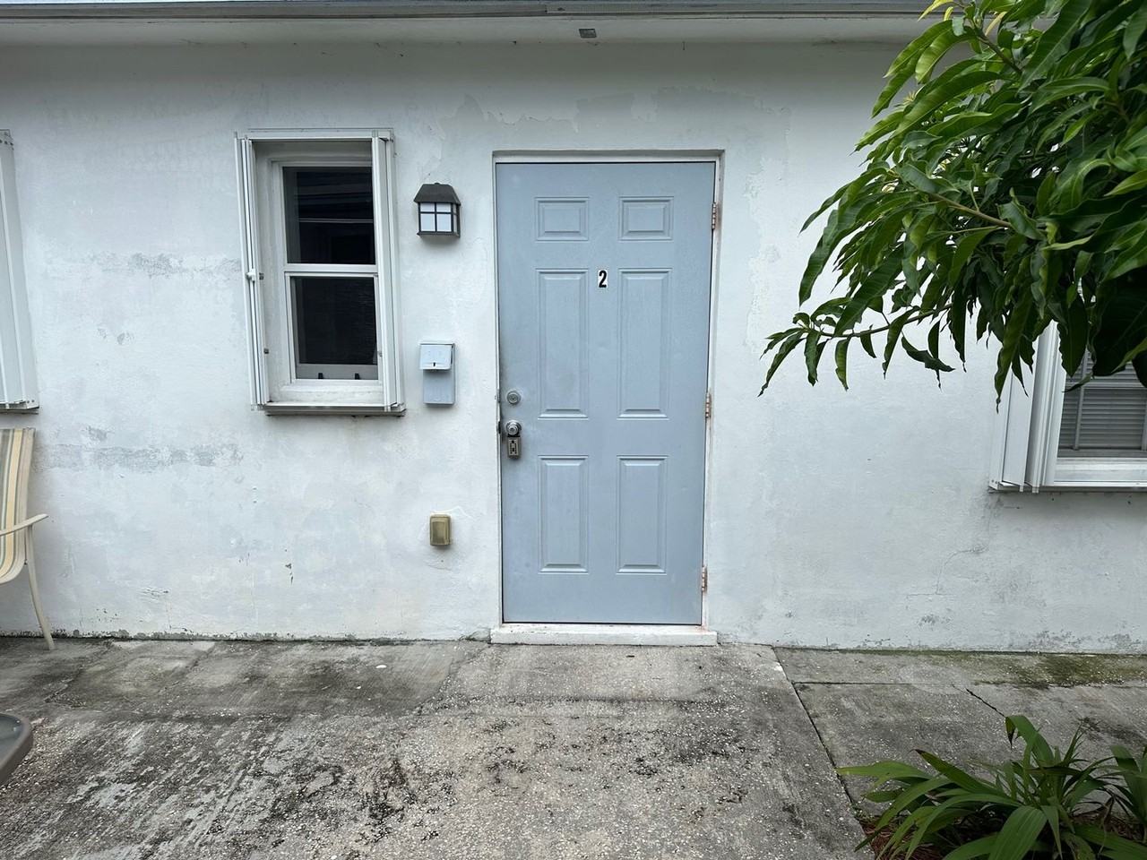 31 SW 10 Street - Photo 2 of 50