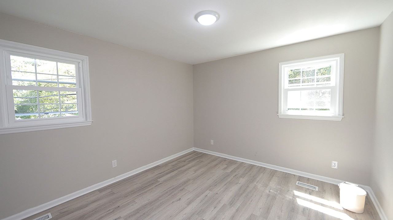 111 Creel St - Photo 7 of 11
