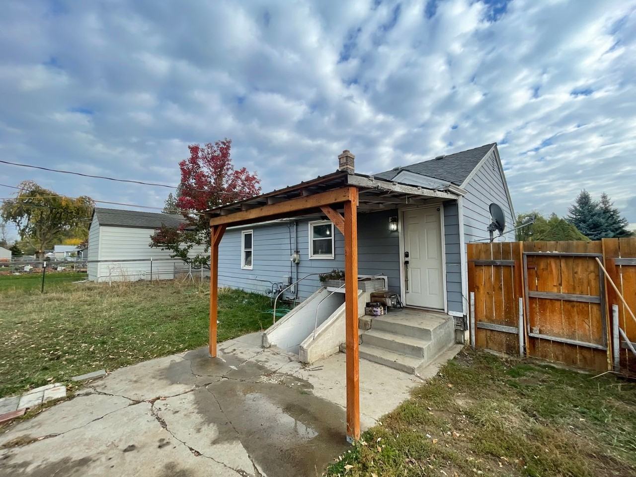 5303 N Adams St - Photo 3 of 8