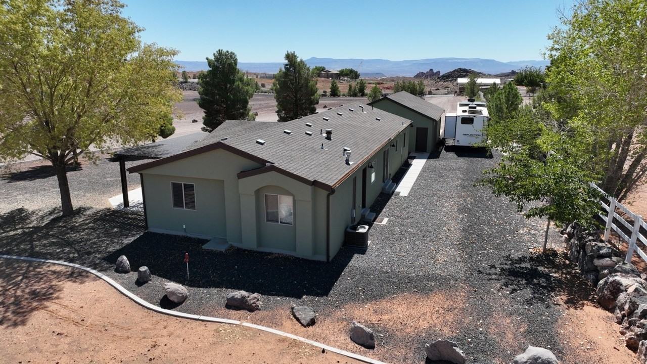 1232 W 4200 N - Photo 3 of 41