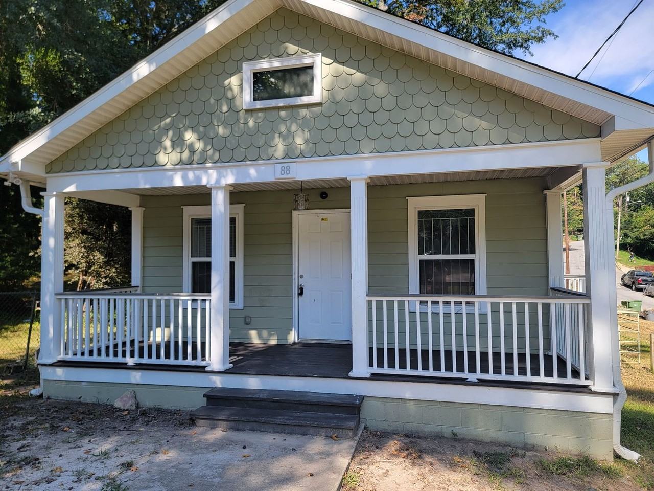 88 Holly Road Northwest - Photo 2 of 20