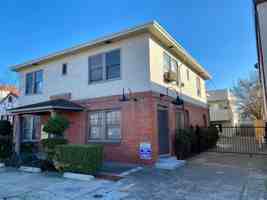 featured image of 2060 Sutterville Rd