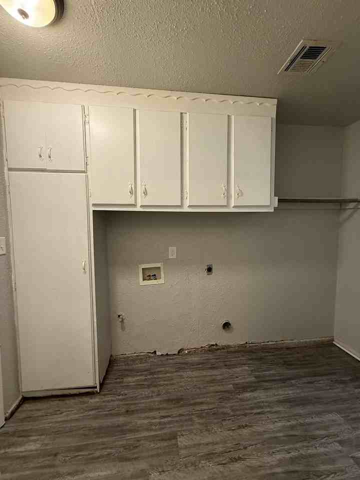 2412 Wyandotte Way - Photo 7 of 16