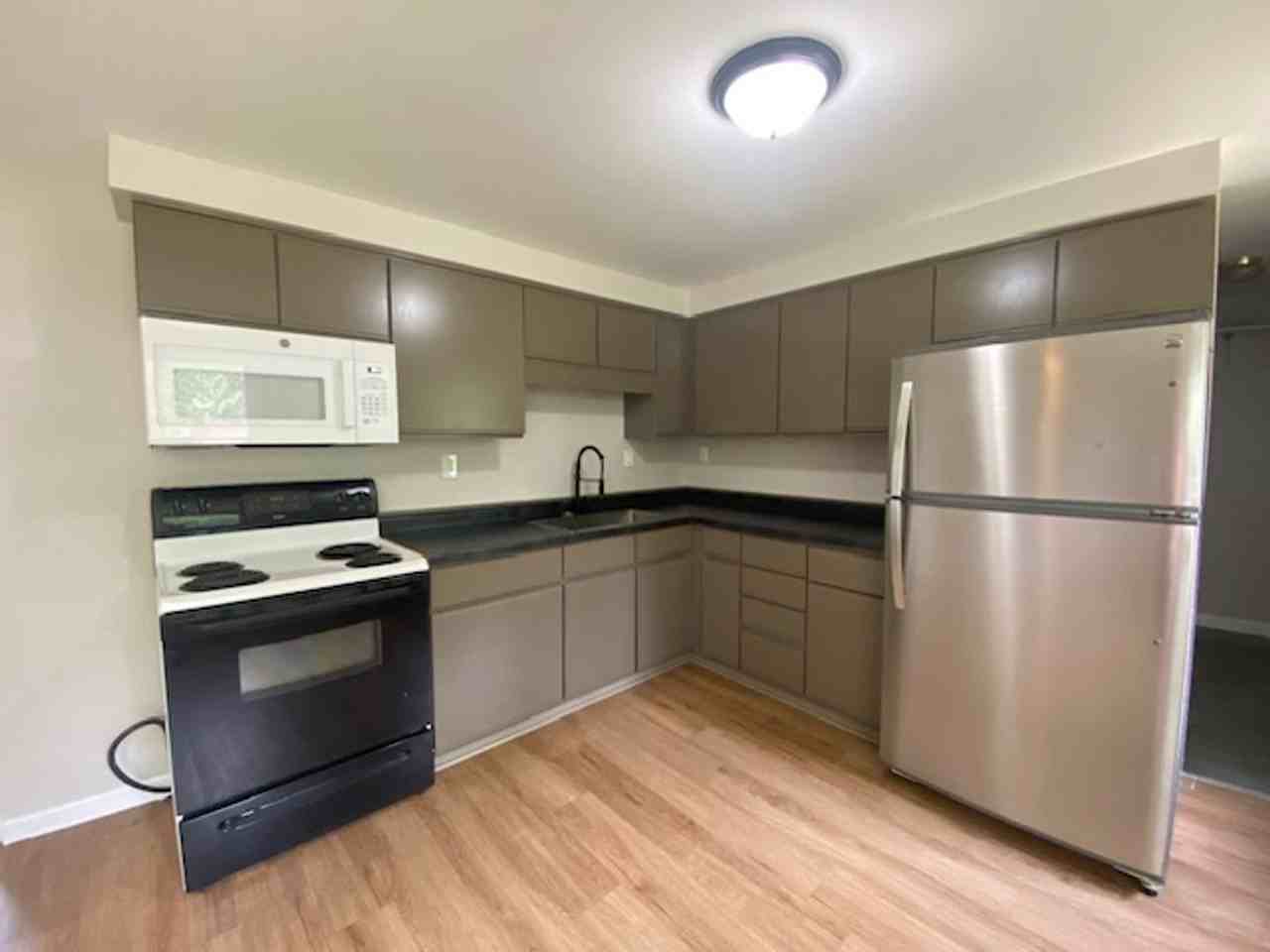 190 S Union St - Photo 2 of 15