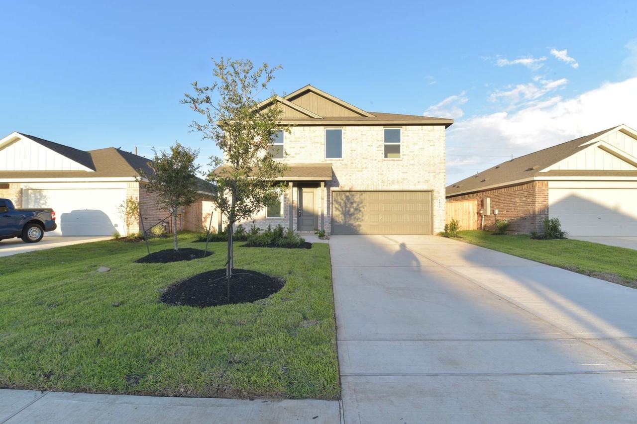 6402 6402 Linden Leaf Dr - Photo 2 of 42