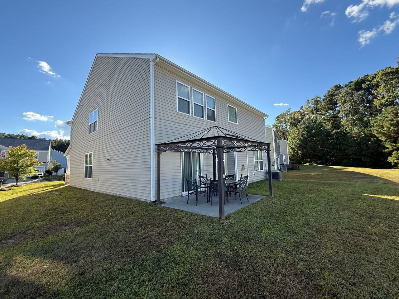 127 Rosebud Ln - Photo 2 of 4