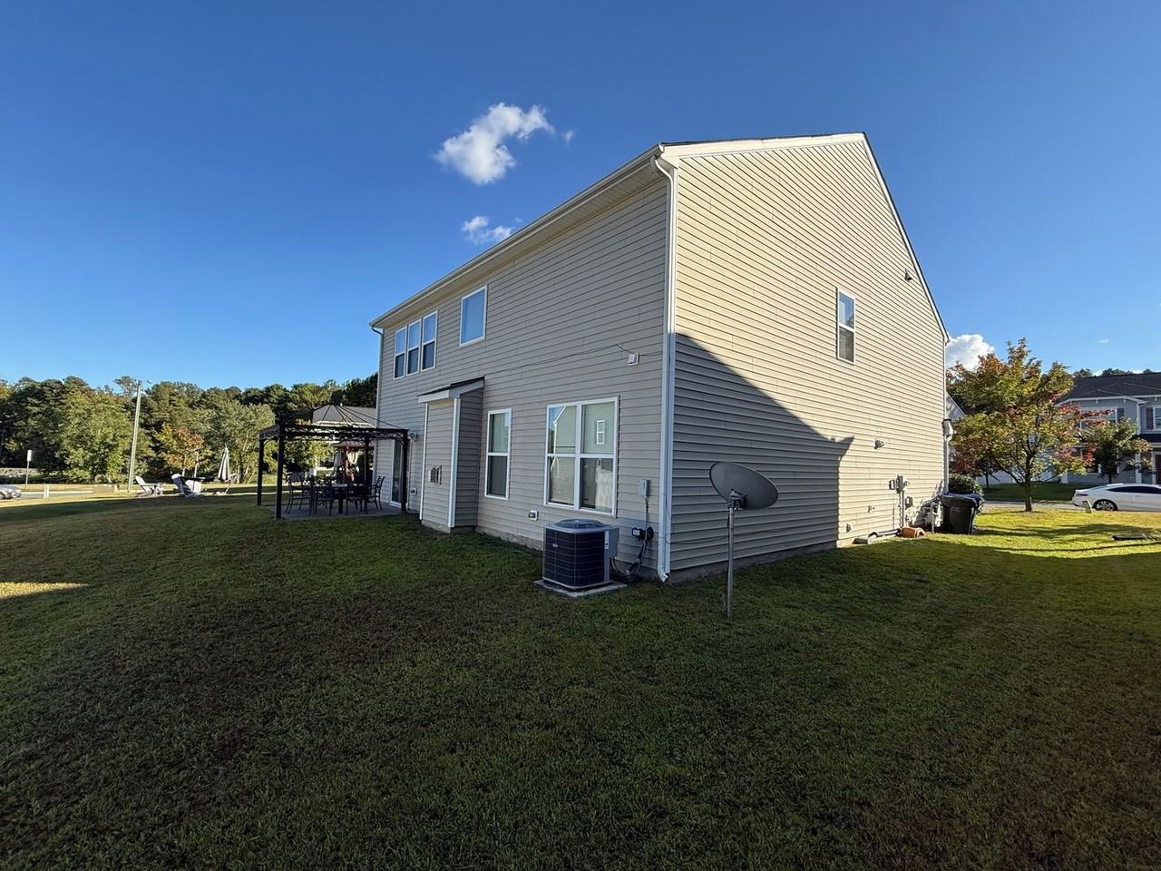 127 Rosebud Ln - Photo 3 of 4