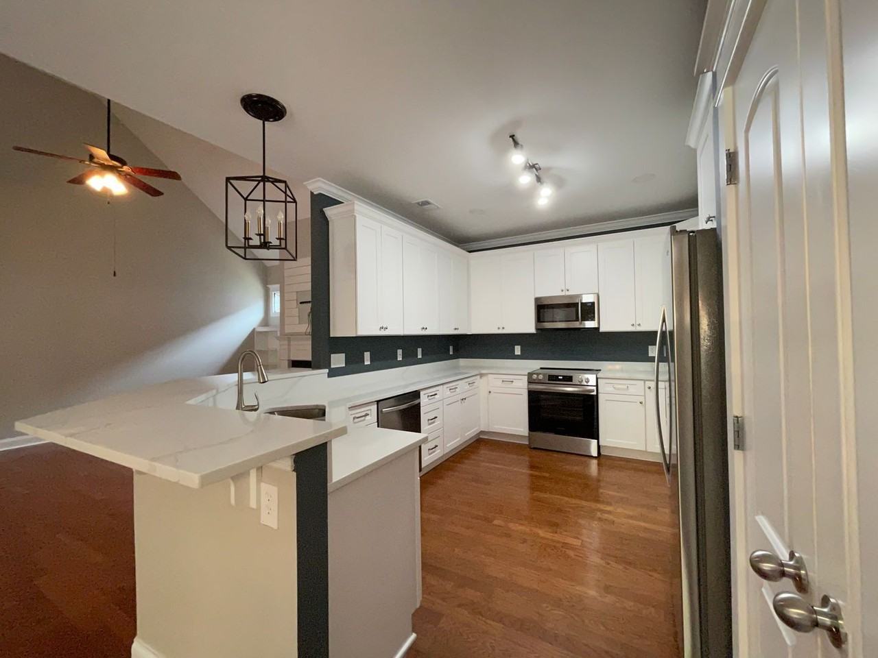 2196 Eisenhower Ave - Photo 3 of 22