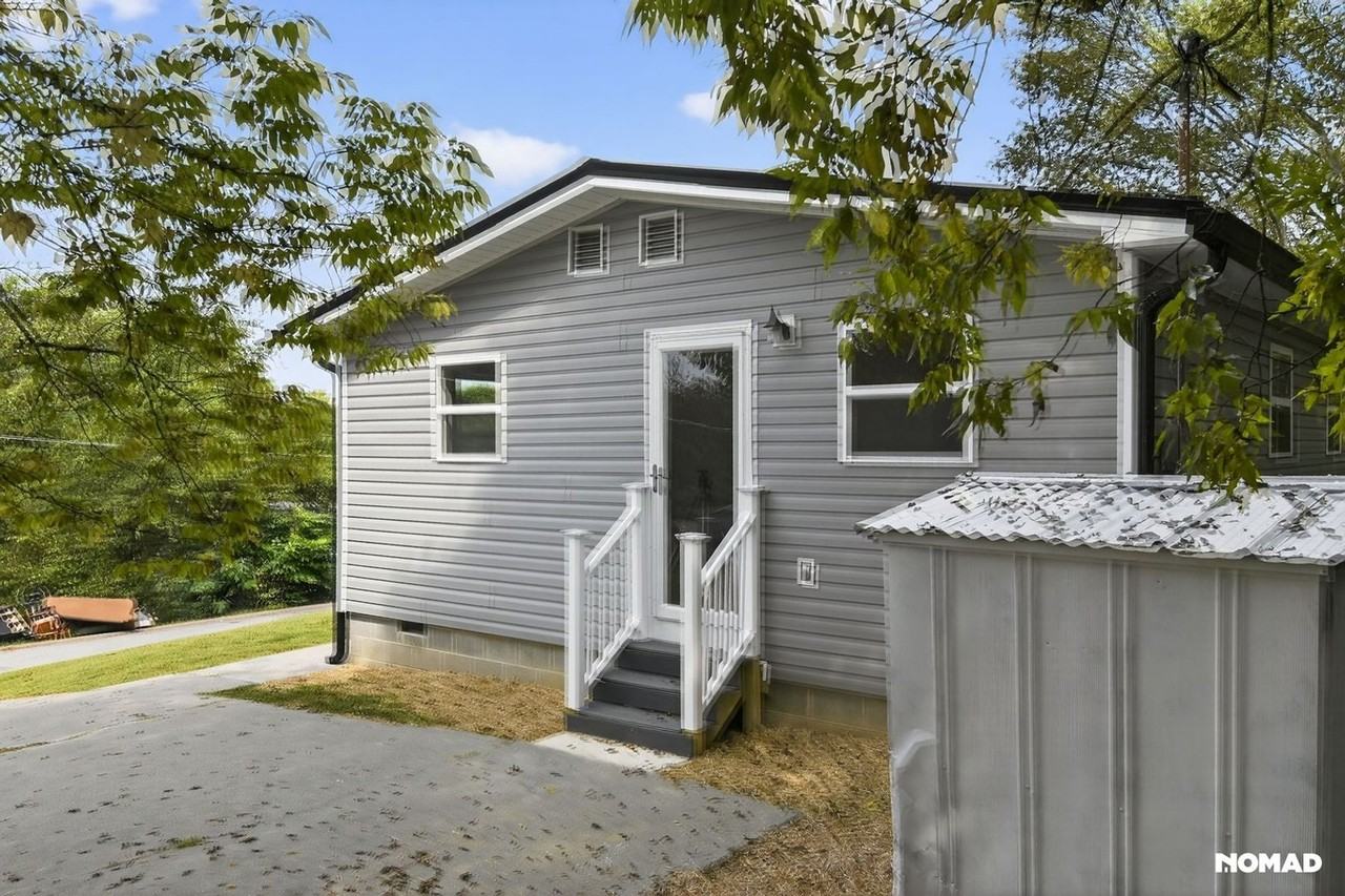 717 Howard St - Photo 2 of 32