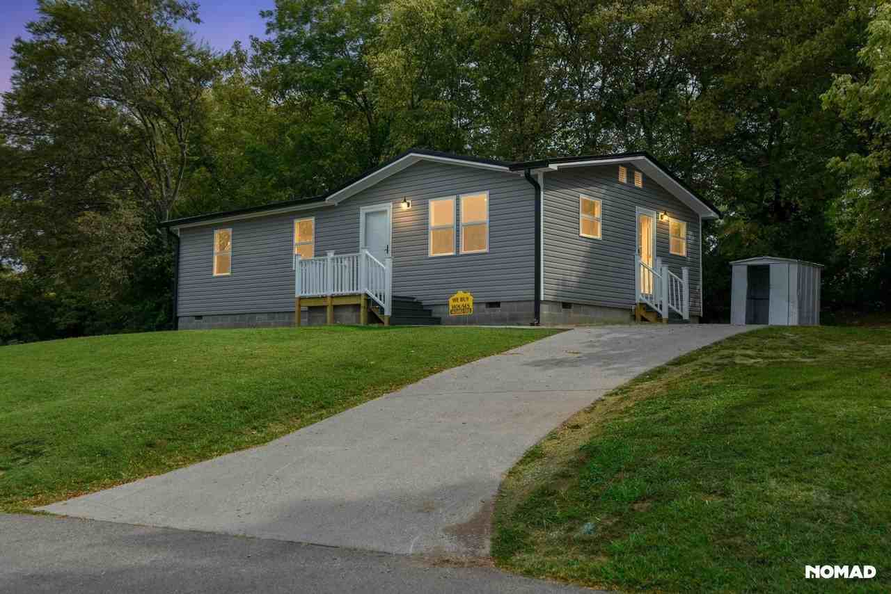 717 Howard St - Photo 6 of 32