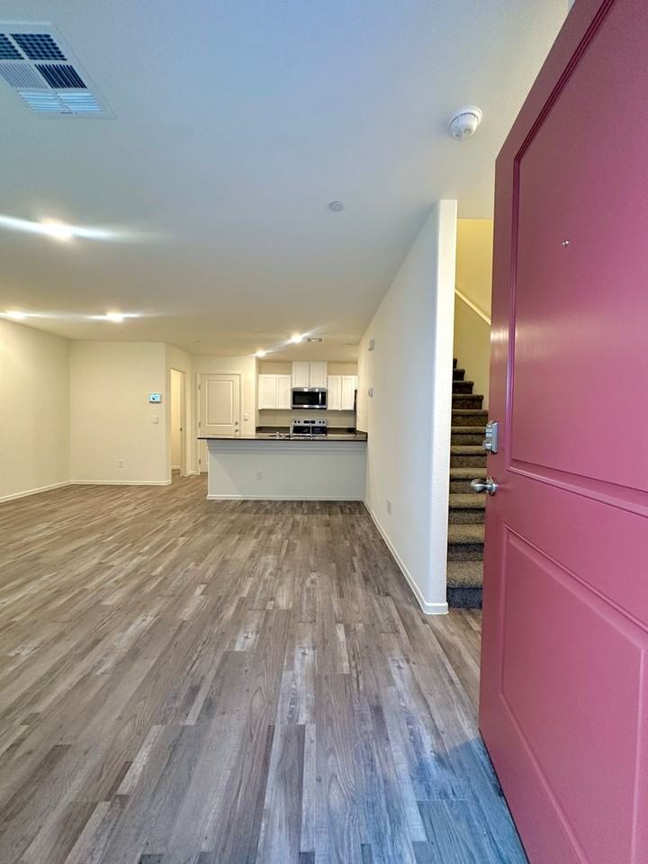 6108 Hibiscus Garden St - Photo 3 of 29