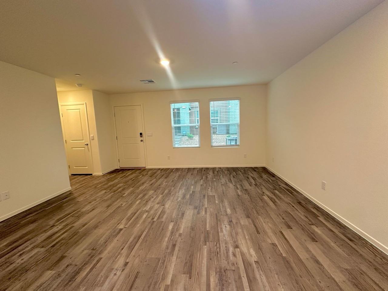 6108 Hibiscus Garden St - Photo 6 of 29