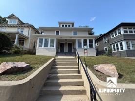 225 N Spring Ave - Photo 1 of 1