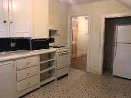 featured image of N Main St & Dean St