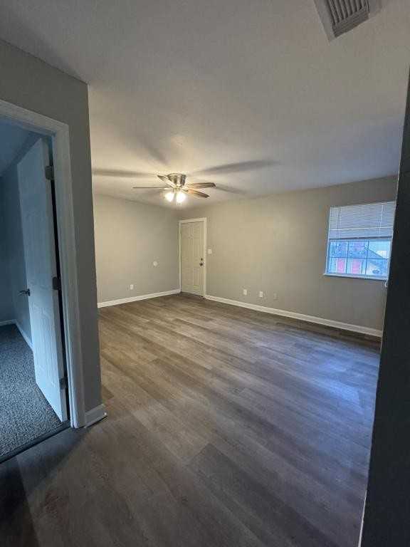 2115 Pasco St Apt B - Photo 2 of 19