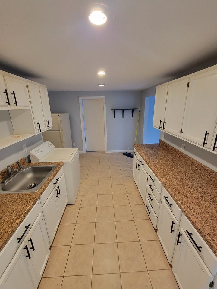 173 Beach Street New Britain #2 - Photo 5 of 10