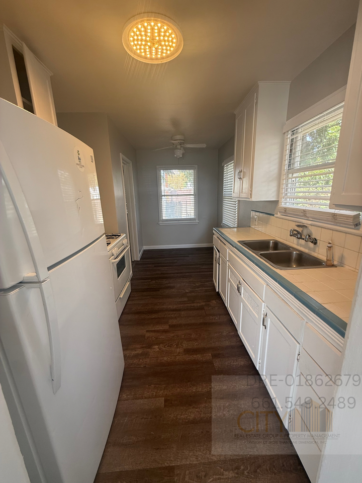 2820 16th St #1 - Photo 2 of 13