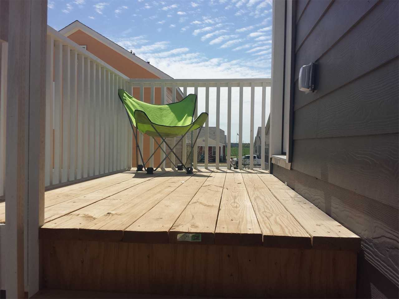 340 Perry St - Photo 7 of 11