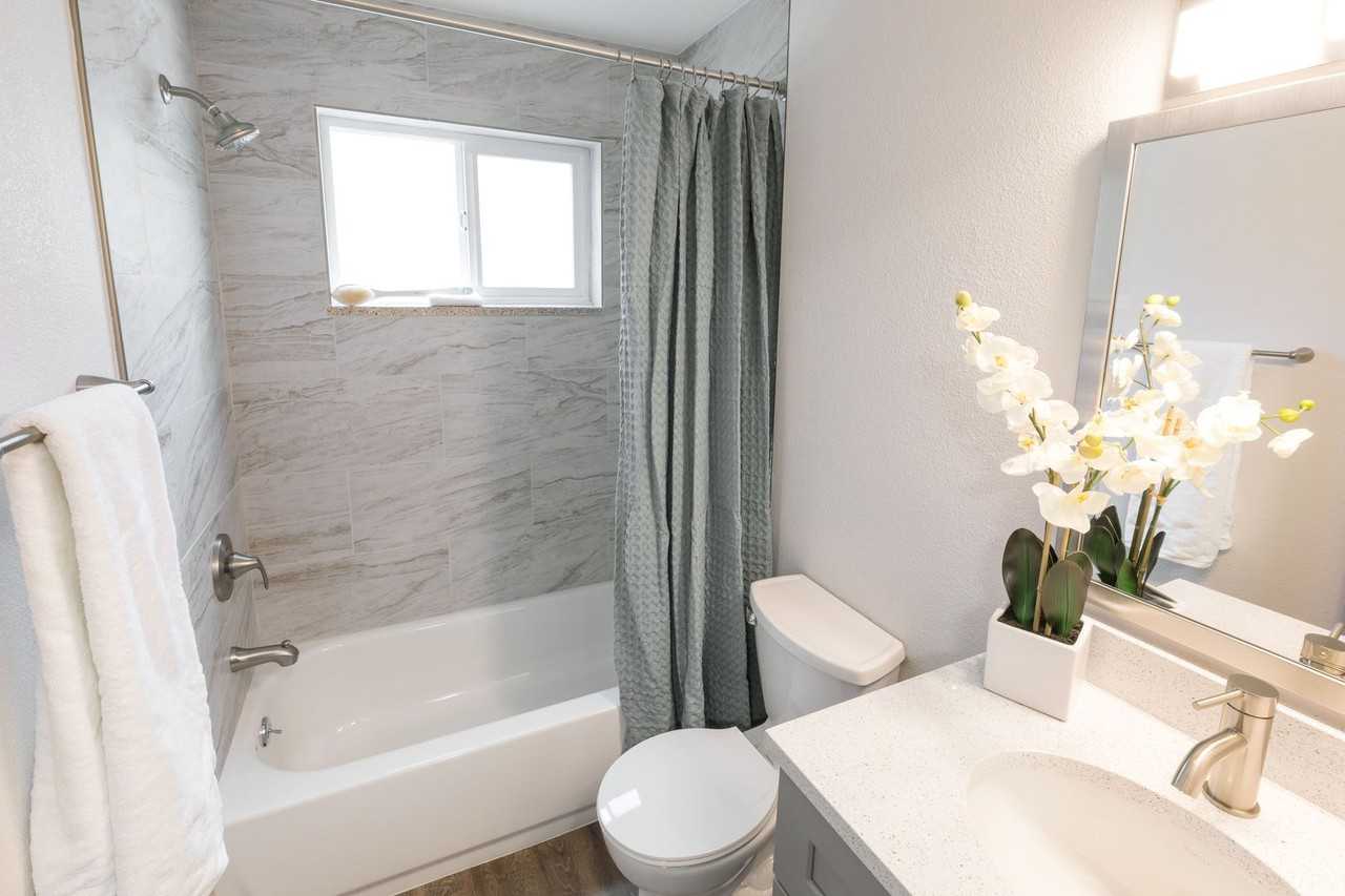 3535 S. Clarkson St. - Photo 4 of 11