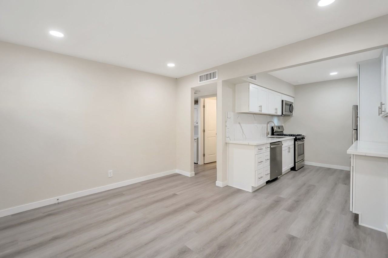 McKemy at Tempe Town Lake - Photo 2 of 8