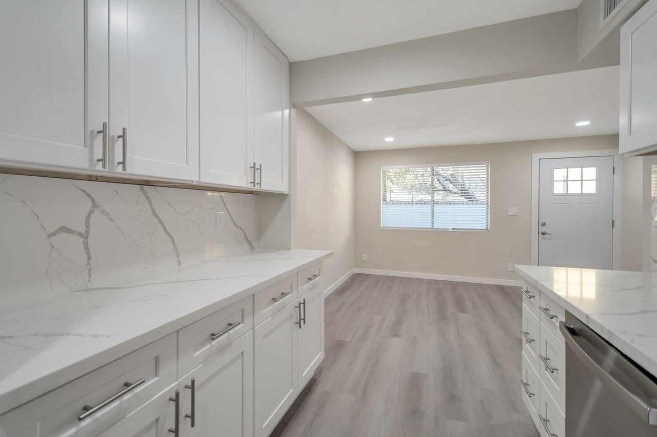 McKemy at Tempe Town Lake - Photo 4 of 8