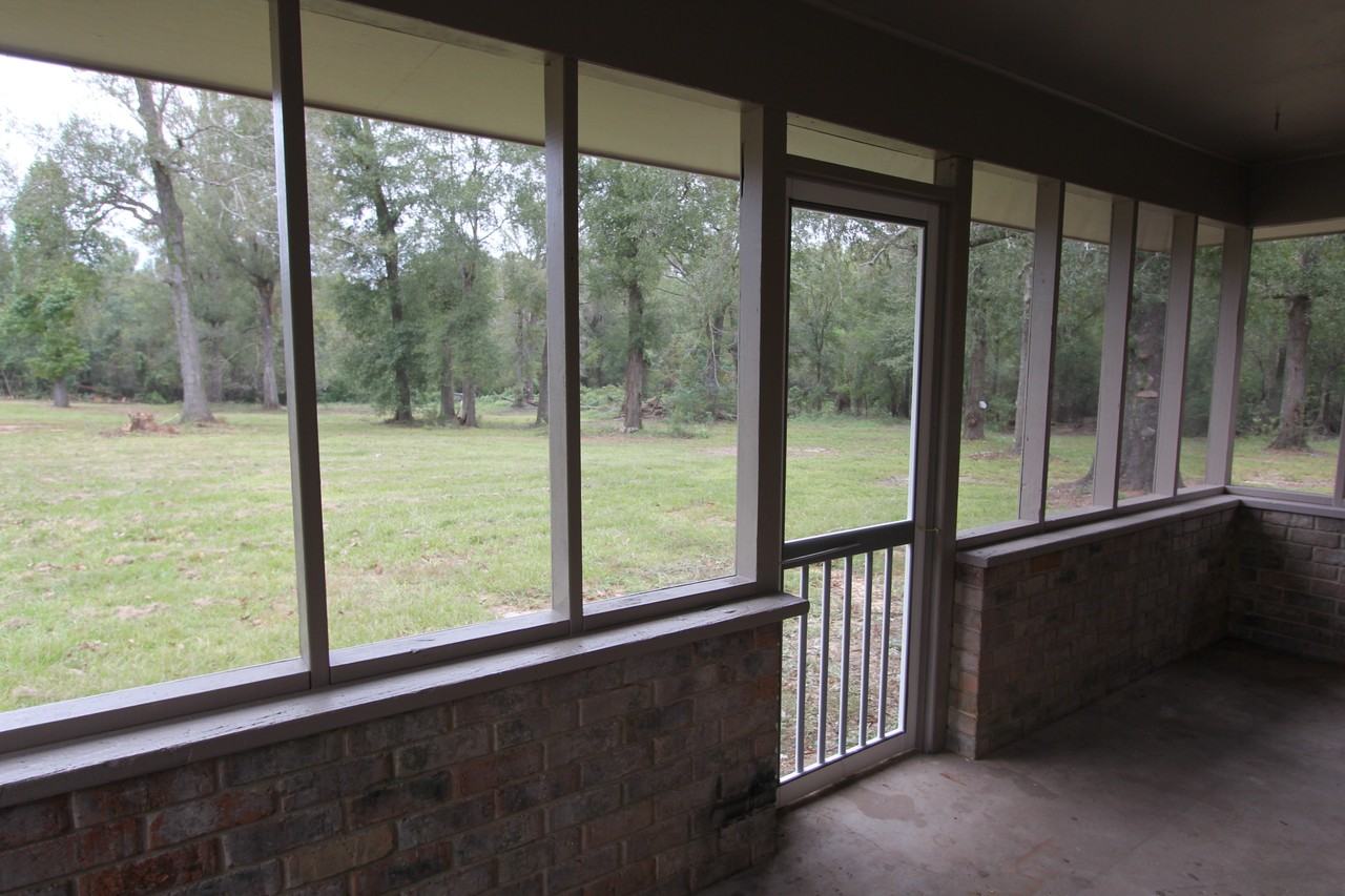 810 County Road186 Pr - Photo 3 of 9