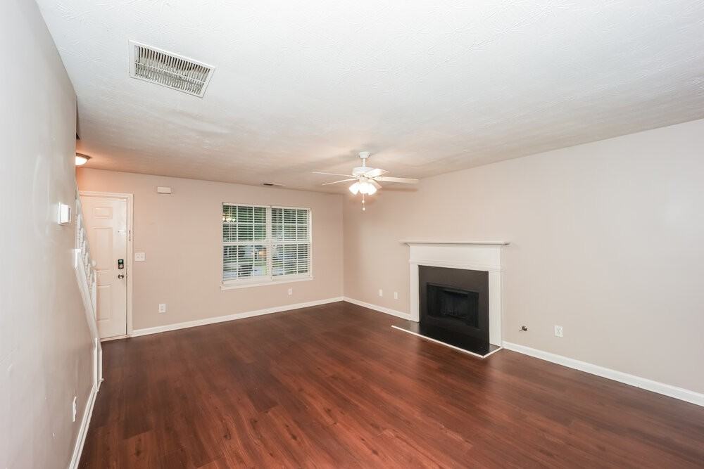 3234 Diamond Blf - Photo 4 of 17