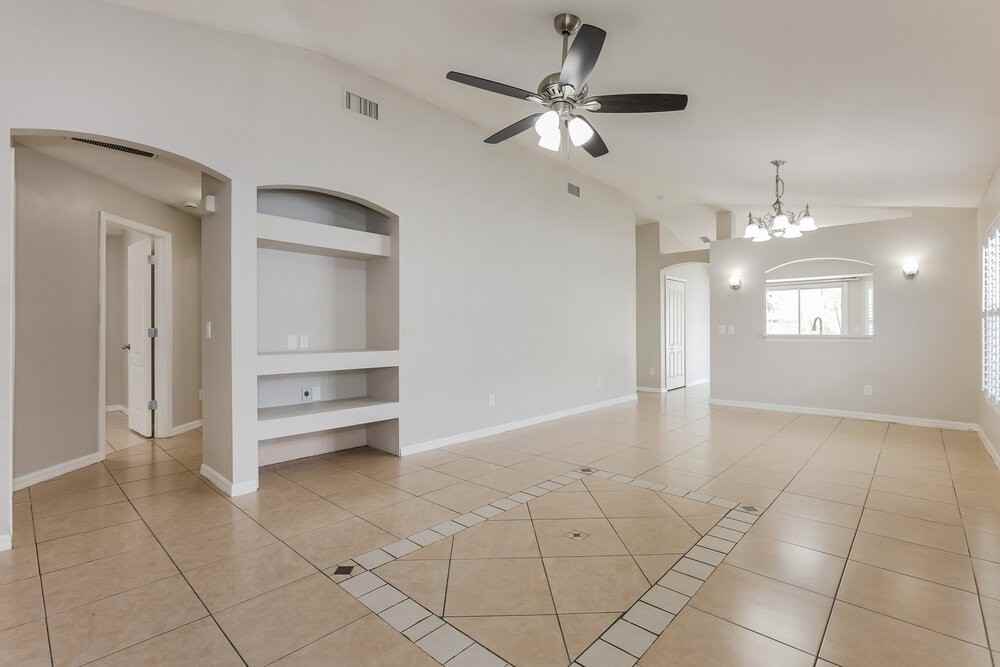 2614 Lansbury Pl - Photo 3 of 16
