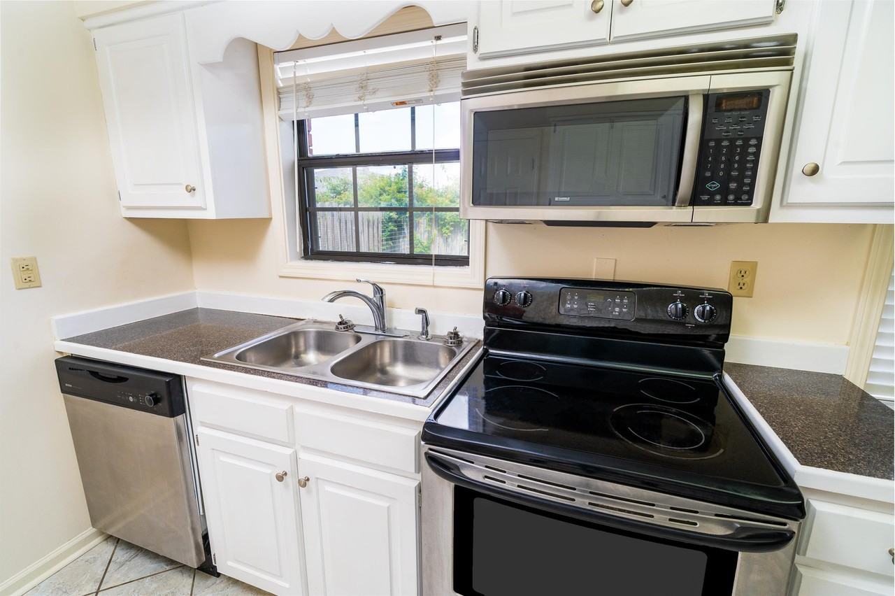 1810 Stafford Cv #1810 - Photo 5 of 21