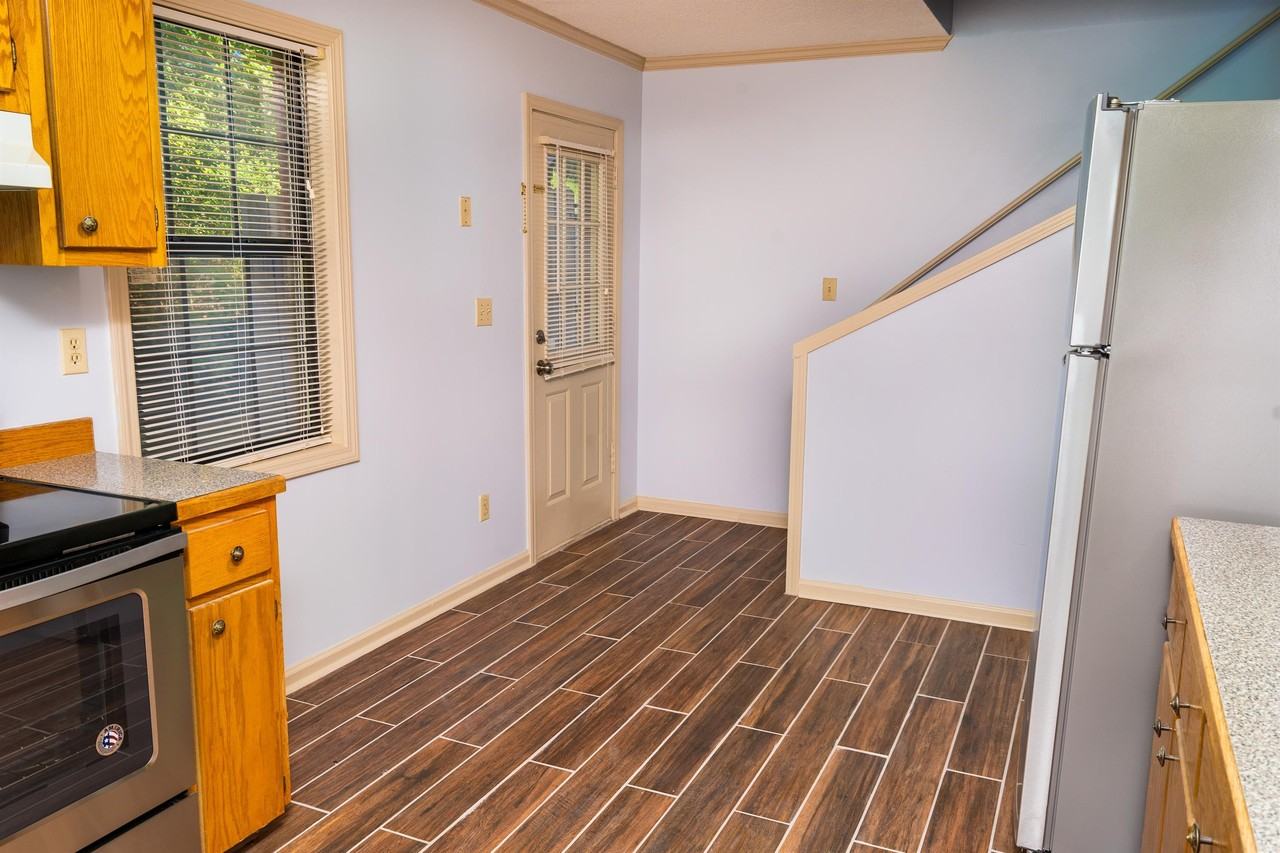 1810 Stafford Cv #1810 - Photo 2 of 21