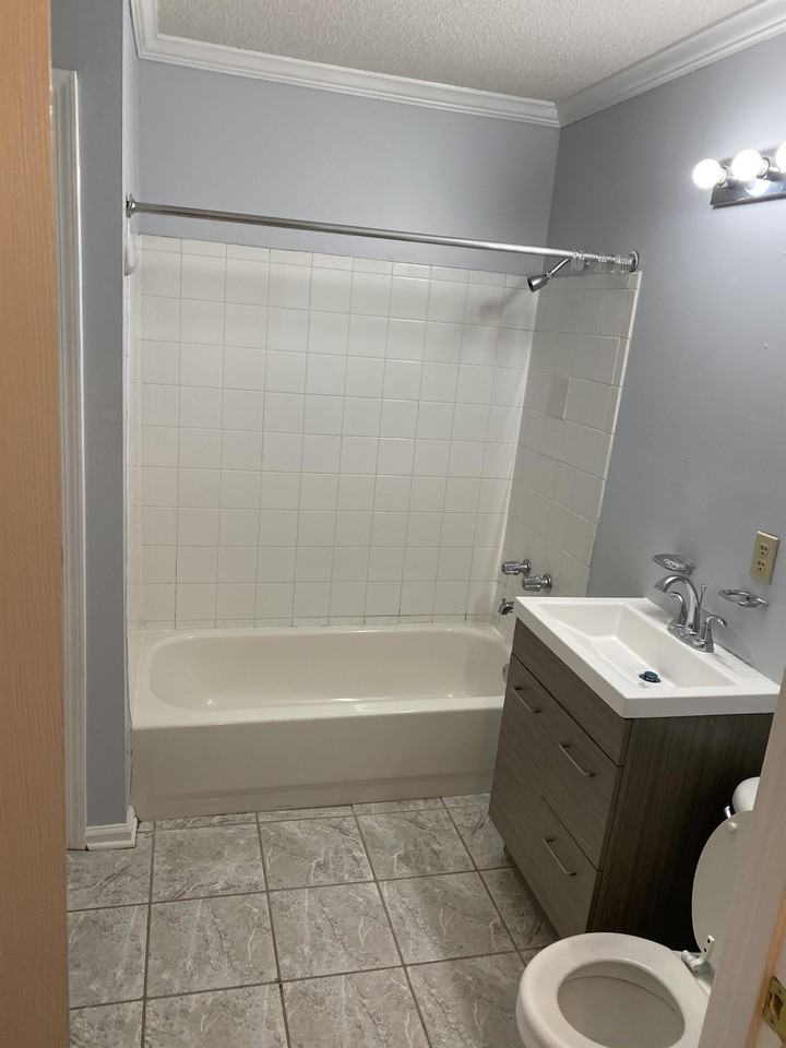 1810 Stafford Cv #1810 - Photo 3 of 21