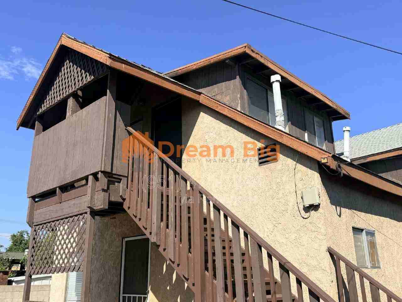 14653 Washington Dr - Photo 2 of 20