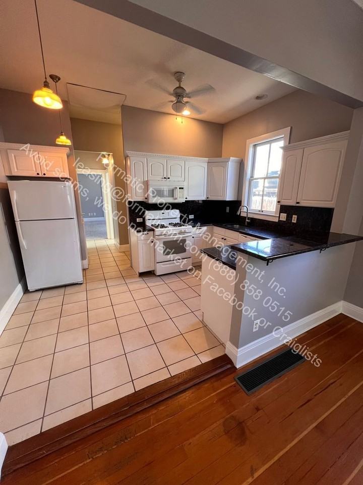 3227 Champa St - Photo 4 of 9