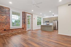 featured image of 913 Greenway Ct