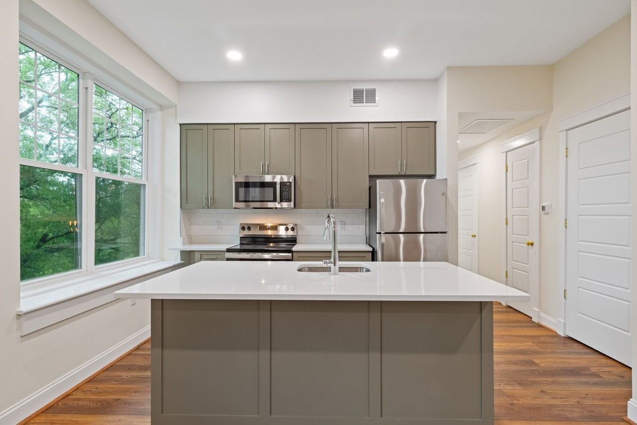 Stanfield - Photo 6 of 47