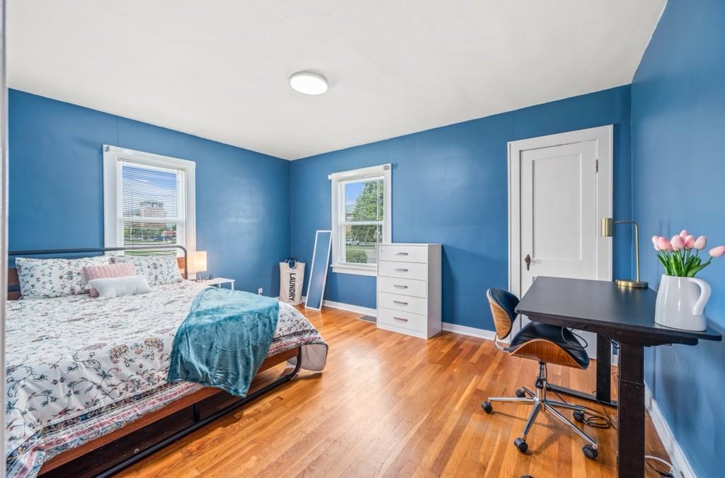 2637 17th St - Photo 4 of 12