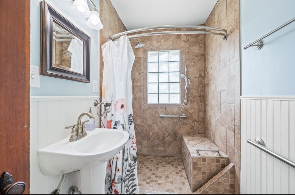 2637 17th St - Photo 5 of 12