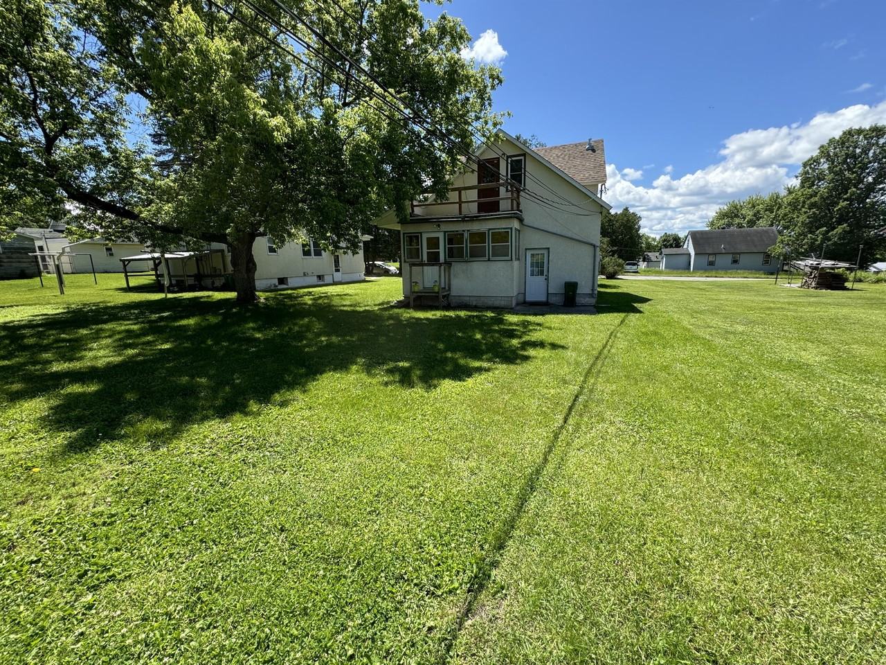 911 Nw 8th St #3 - Photo 7 of 16