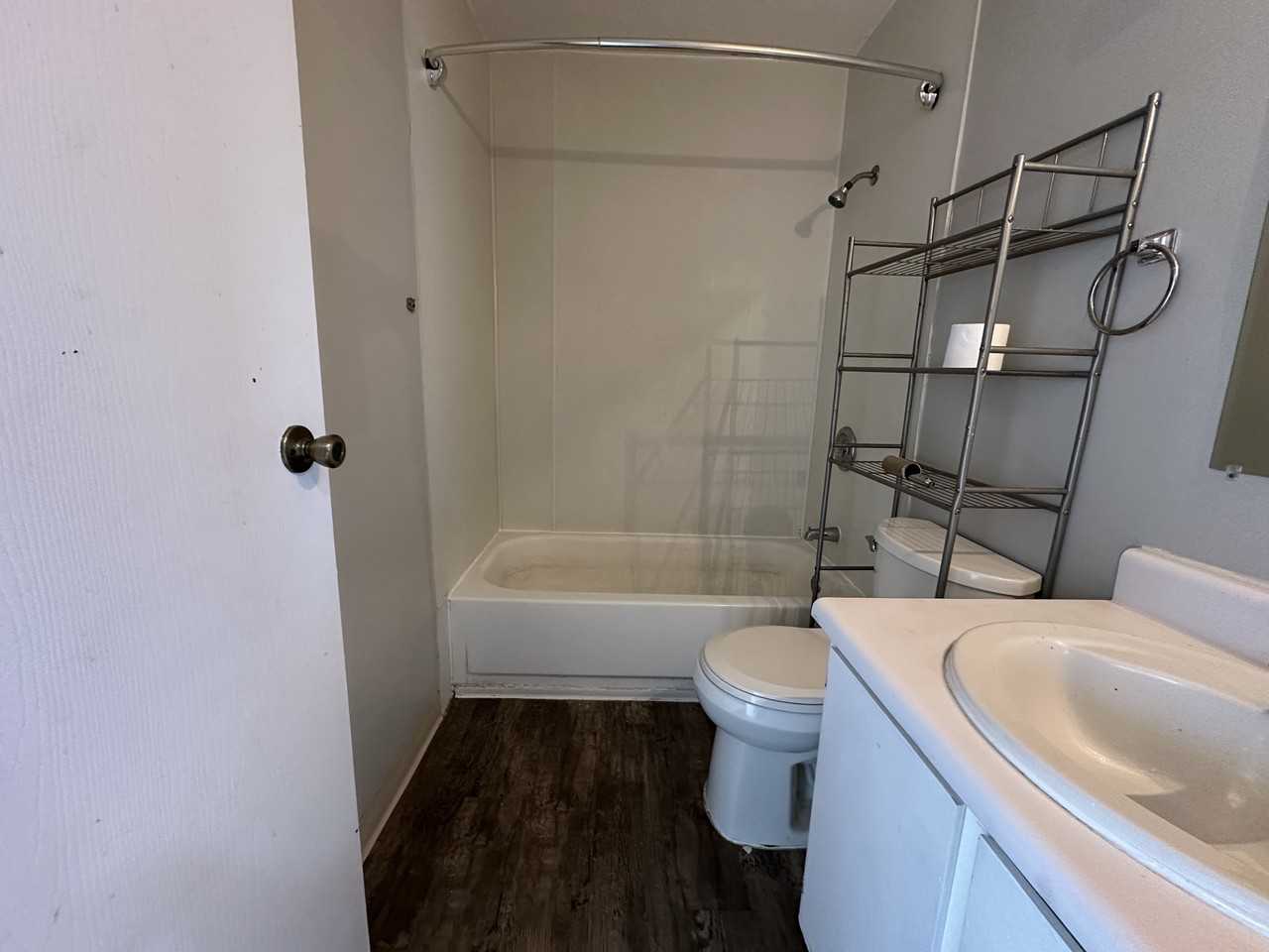 1235 Green Valley Dr #B - Photo 6 of 7