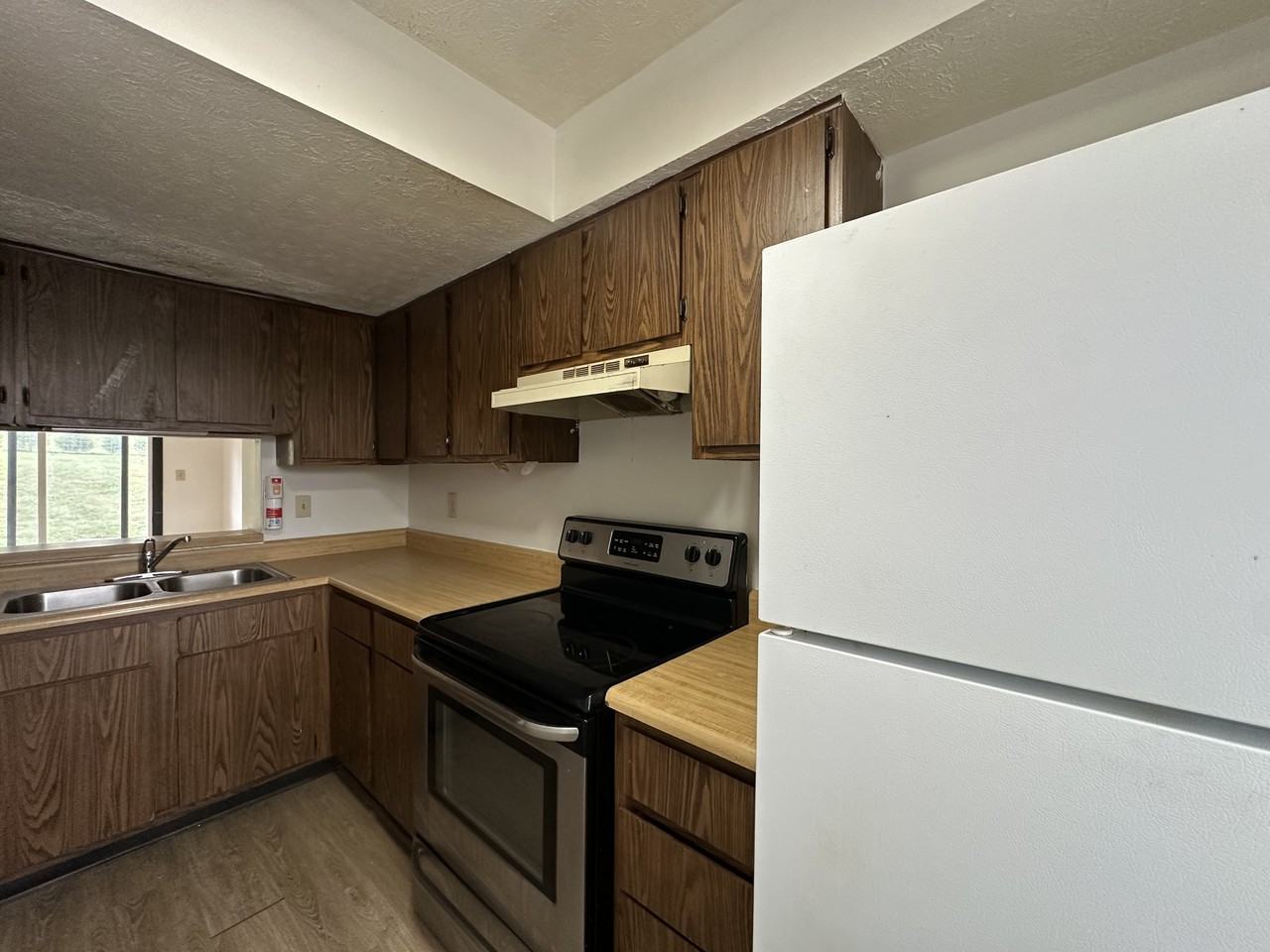 1245 Green Valley Dr #C - Photo 7 of 10