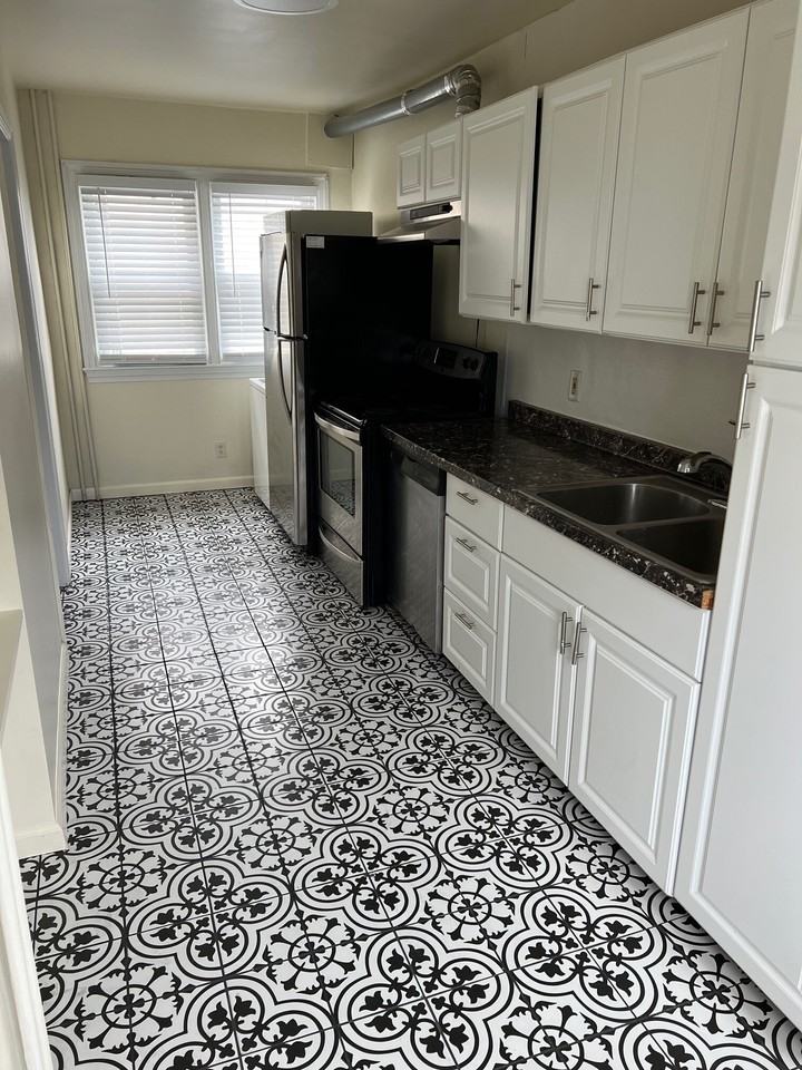 12 E Lancaster Ave - Photo 3 of 6