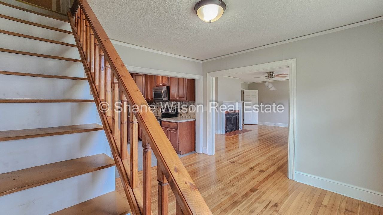 501 Sharondale Rd - Photo 7 of 22